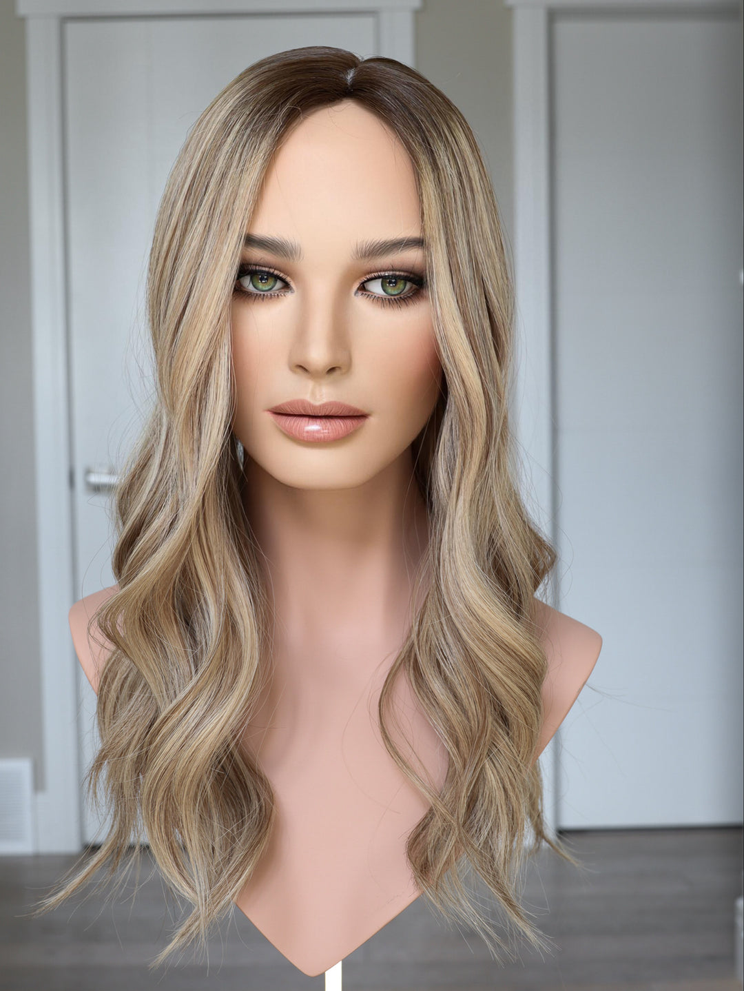 14" Mia Closed Lace Topper SC